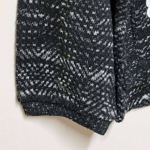 Lucky Brand Black Embroidered Twill pullover Sweater Sz Womens M - Picture 3 of 8